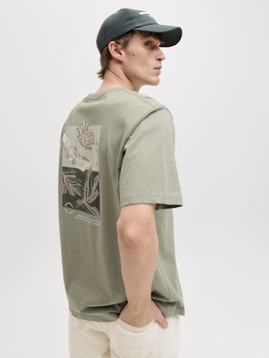 Jack & Jones - Tee Montauk Back Print - Seagrass