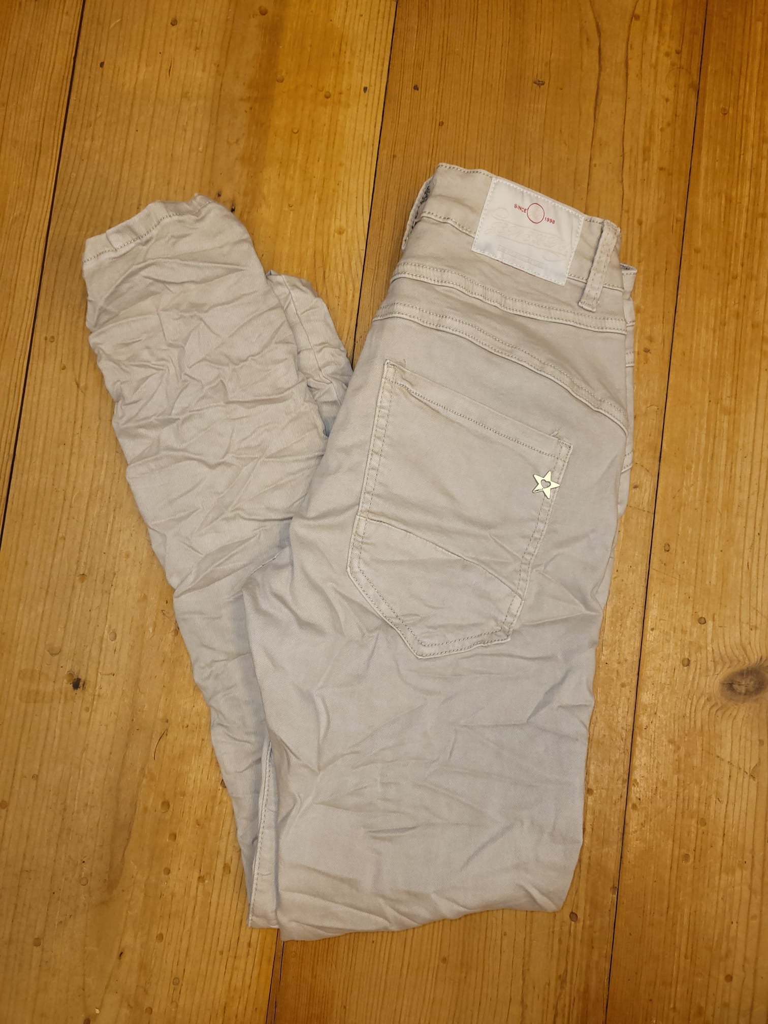 Jewelly Jeans - Twill Kit met sierknopen